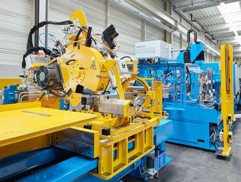 Profile punching and cutting unit Profile punching and cutting unit