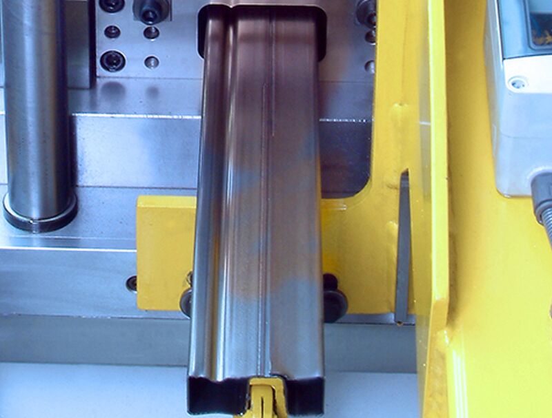 Window recess reinforcements and bumpers
